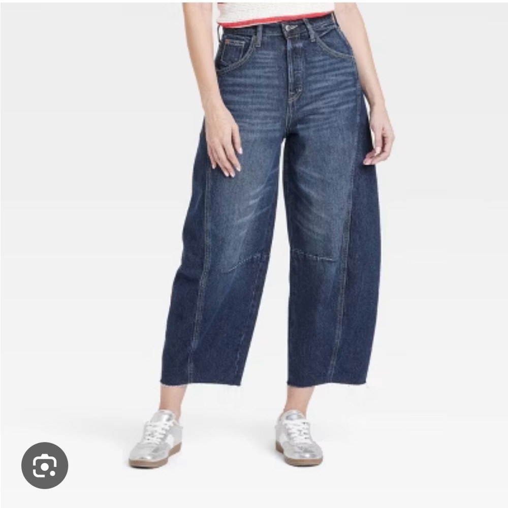 Universal Thread Women's Barrel Wide Leg Jeans - Dark Blue